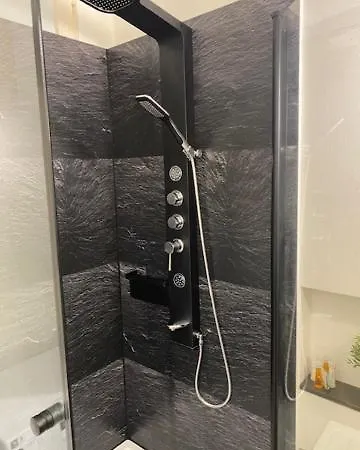 Apartment O&b *